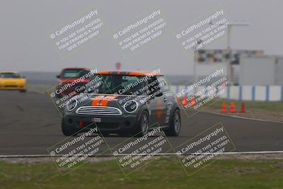 media/Jan-18-2026-CalClub SCCA (Sun) [[8bc6468723]]/Group 3 Race/Turn 1/